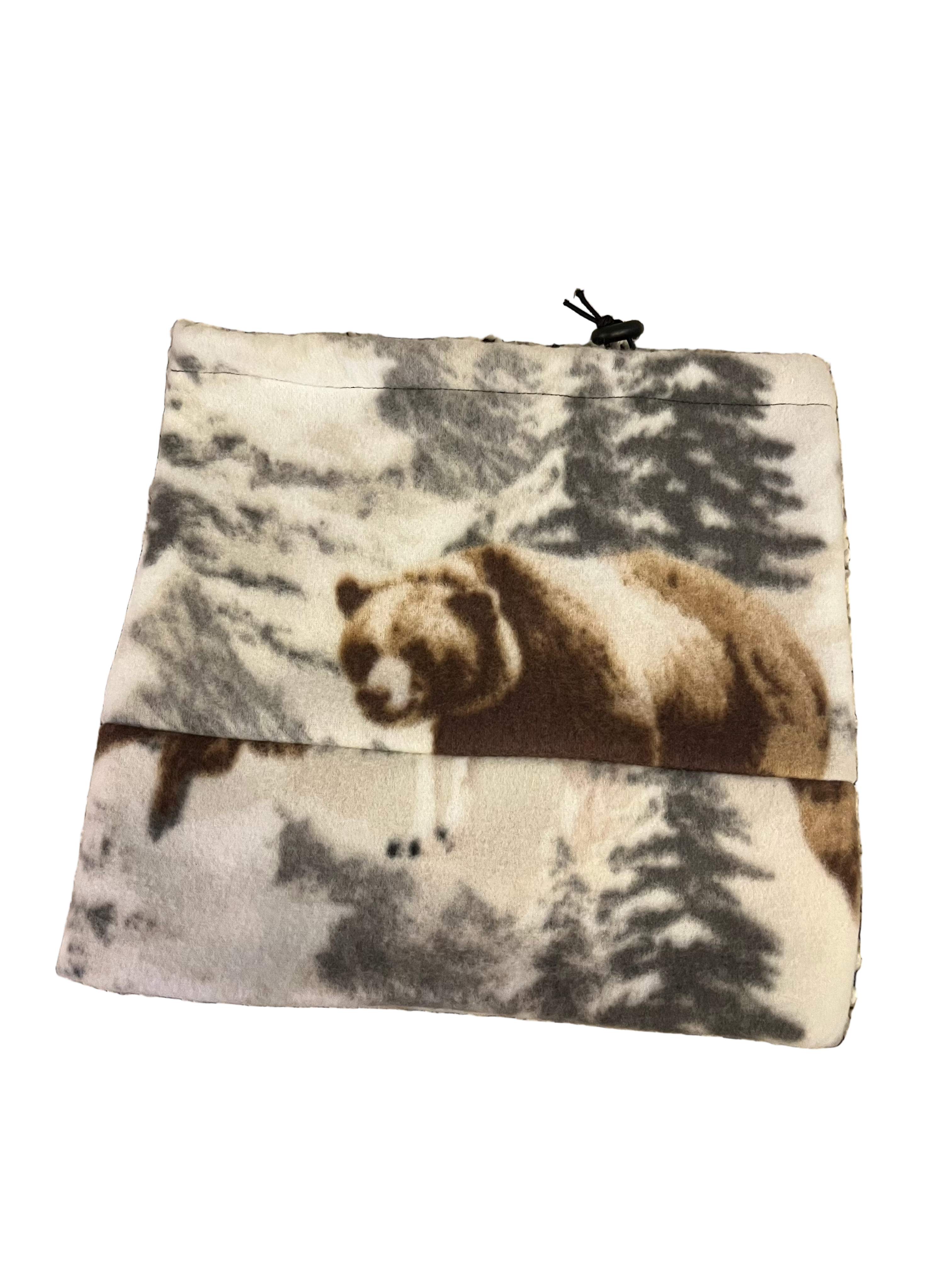 white winter sinch top toque