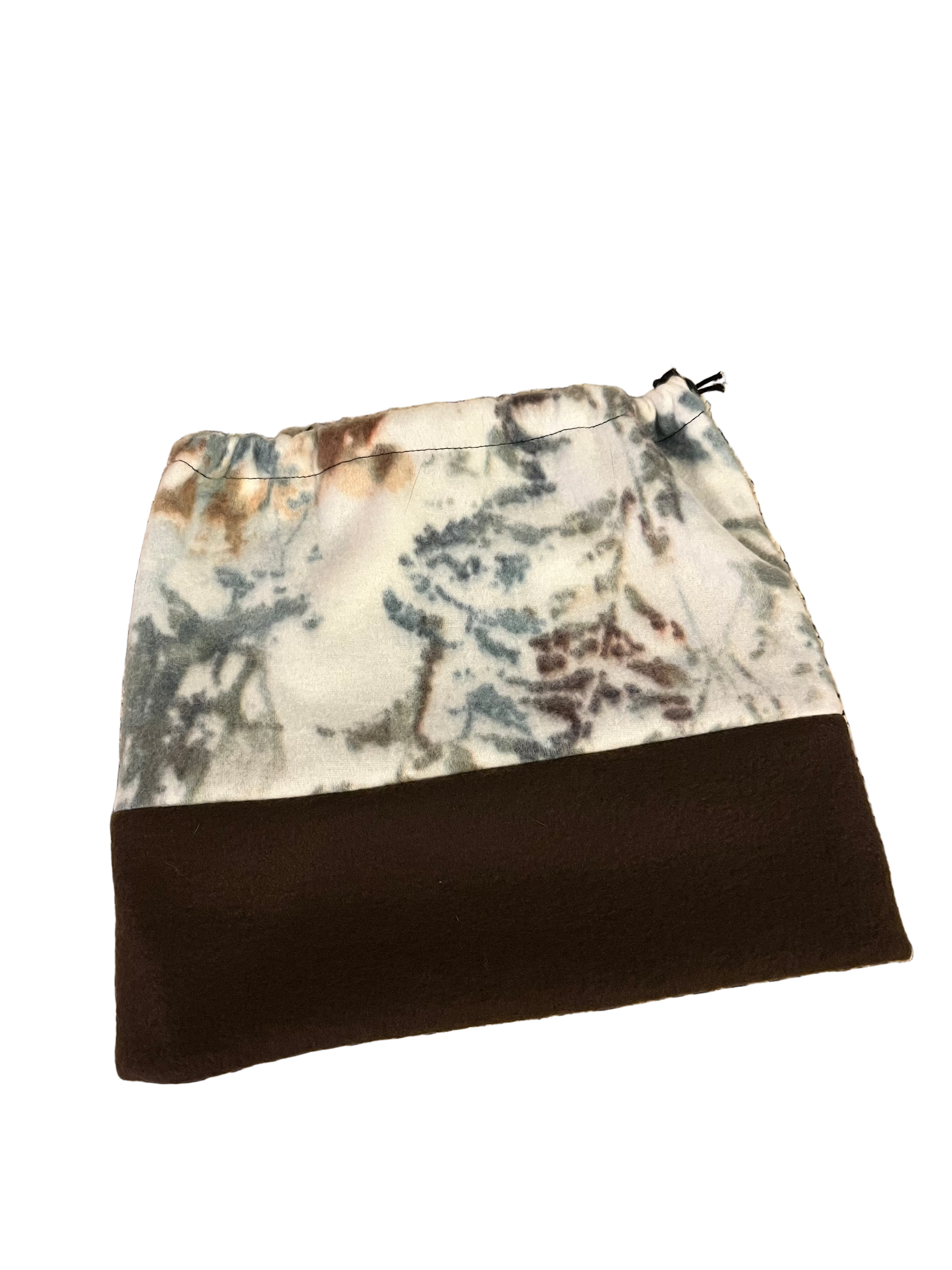 winter camo and brown sinch top toque